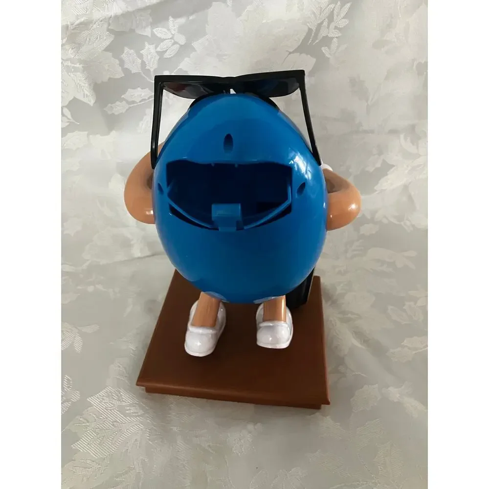 M&M's World Blue M&M Saxophone Candy Dispenser 2019 Jazz Musician w/ Hang Tag